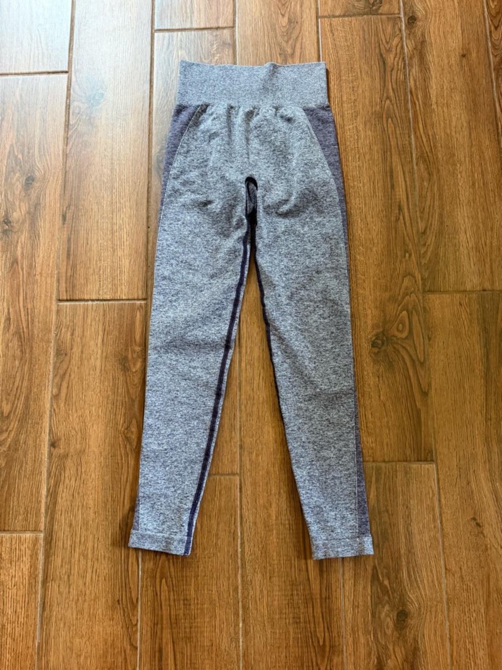 Gymshark Women’s Purple Leggings 24” Inseam Size XS